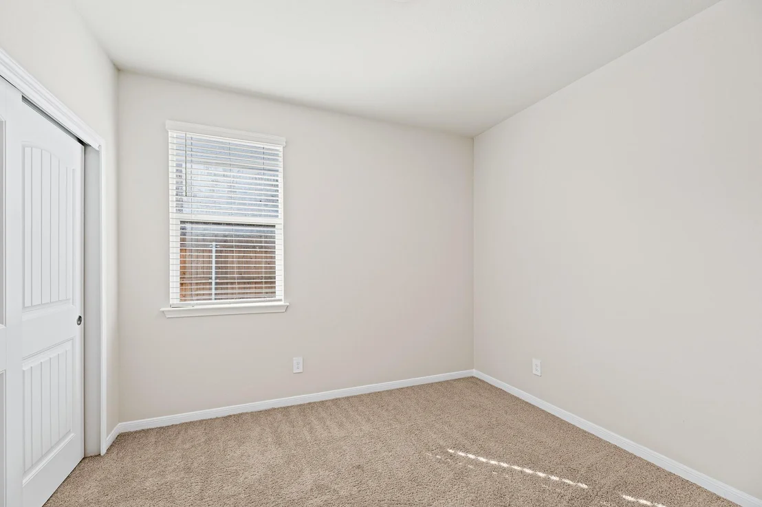 Photo of 142 Solitude DR