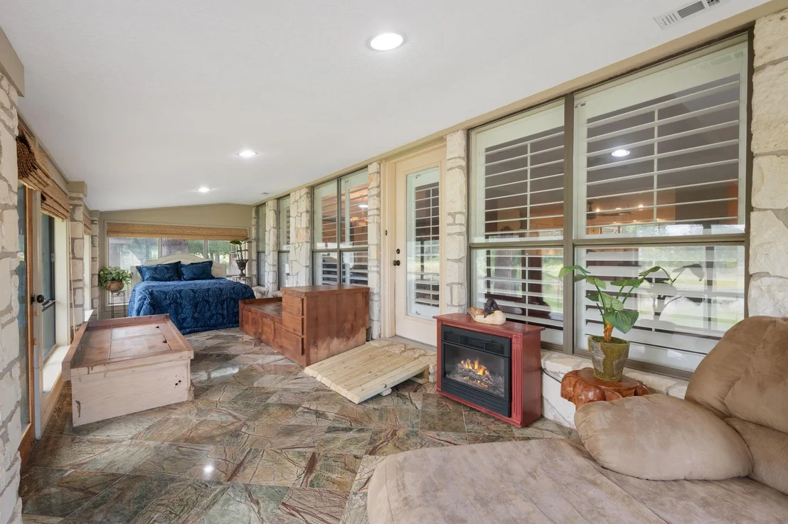 Photo of 109 Sunset CIR