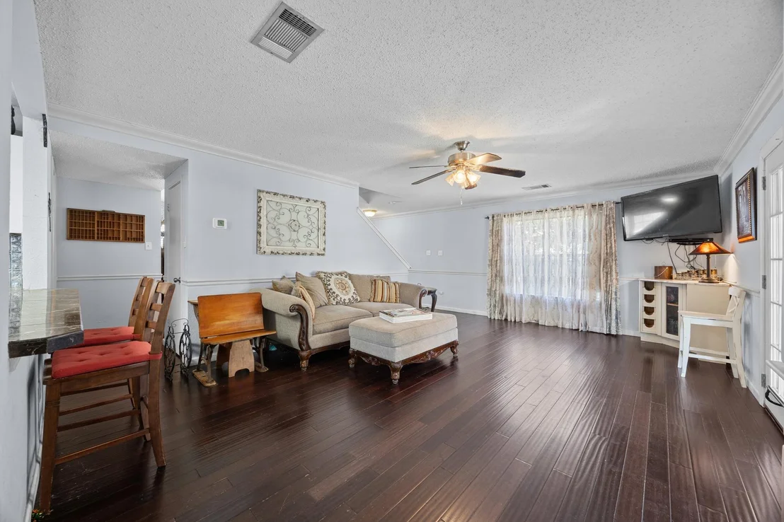 Photo of 1001 Canterbury TRL