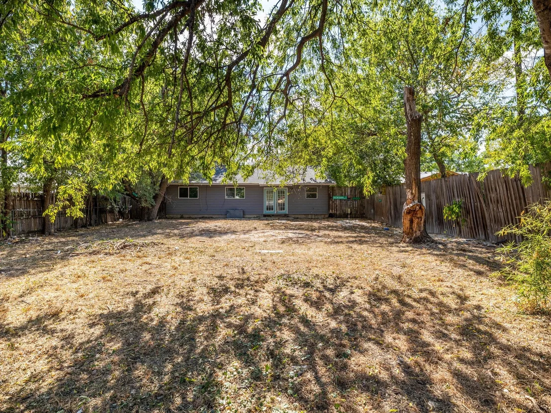 Photo of 6206 Hogan Ave