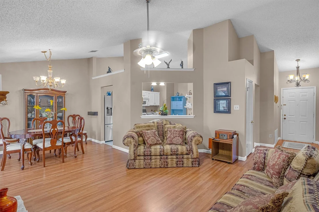 Photo of 1701 Laurel PATH