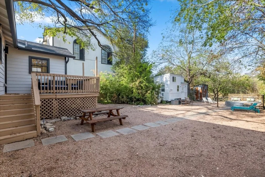 Photo of 128 W Mockingbird LN