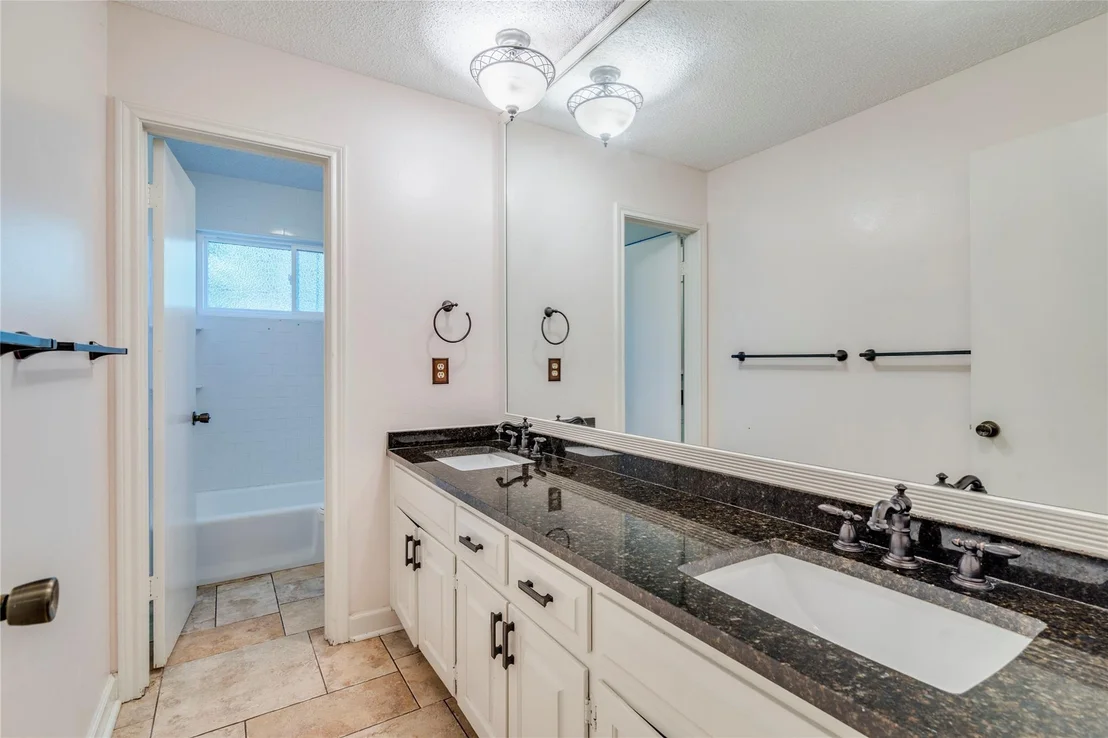 Photo of 7507 Valburn DR