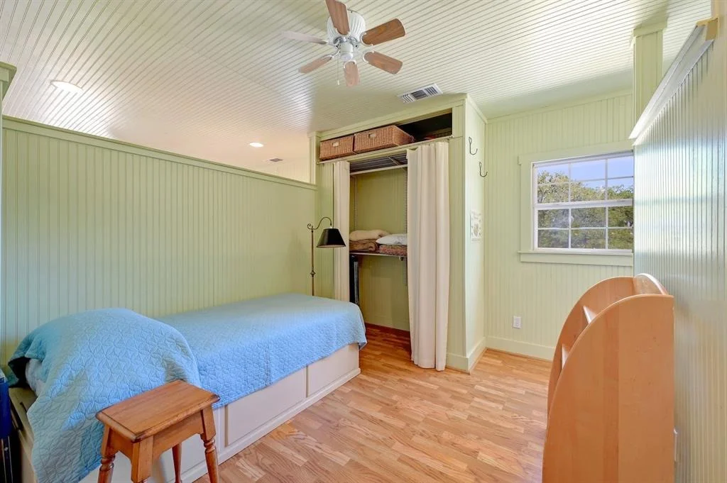 Photo of 570 Cowboy TRL