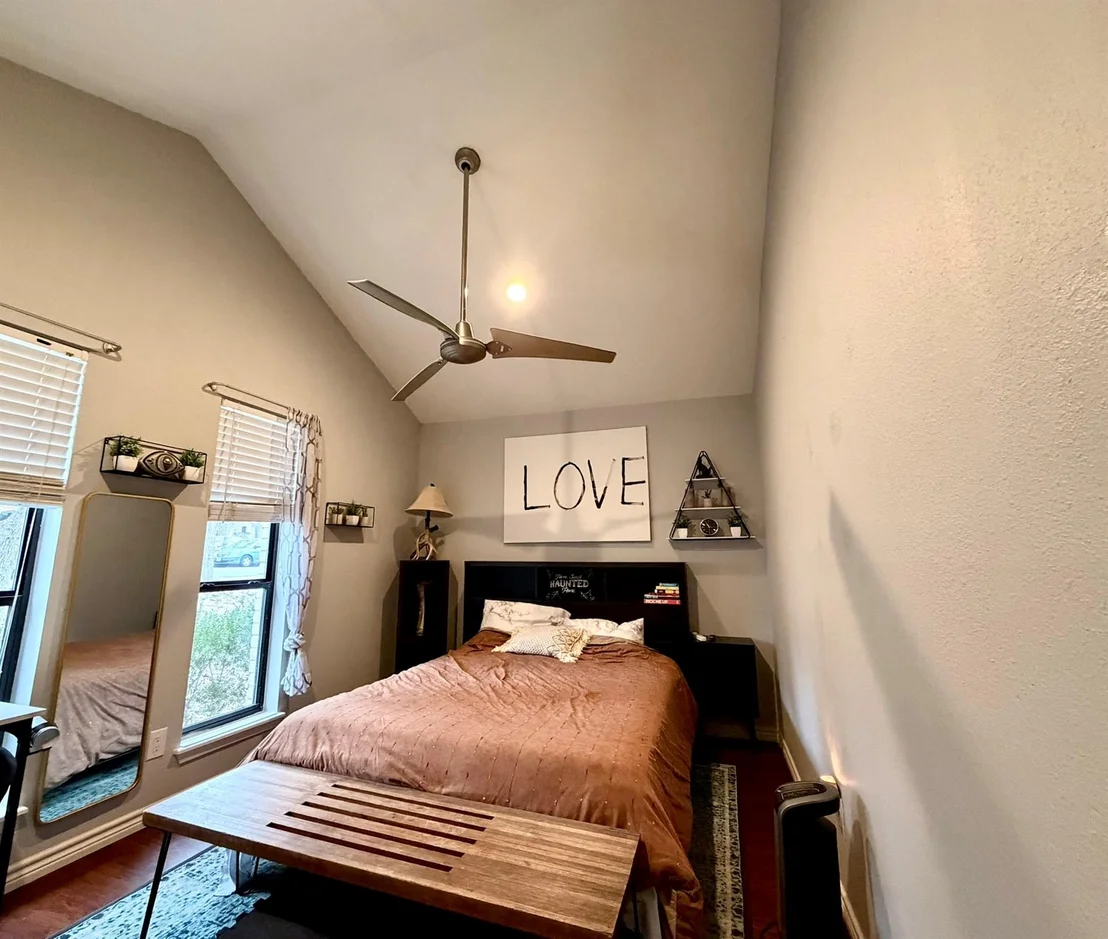 Photo of 619 Franklin DR