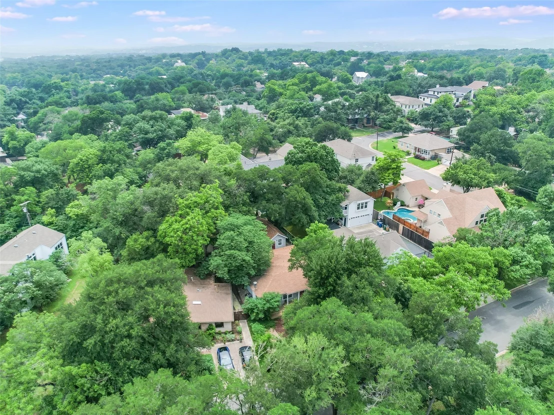 Photo of 2103 Tower DR