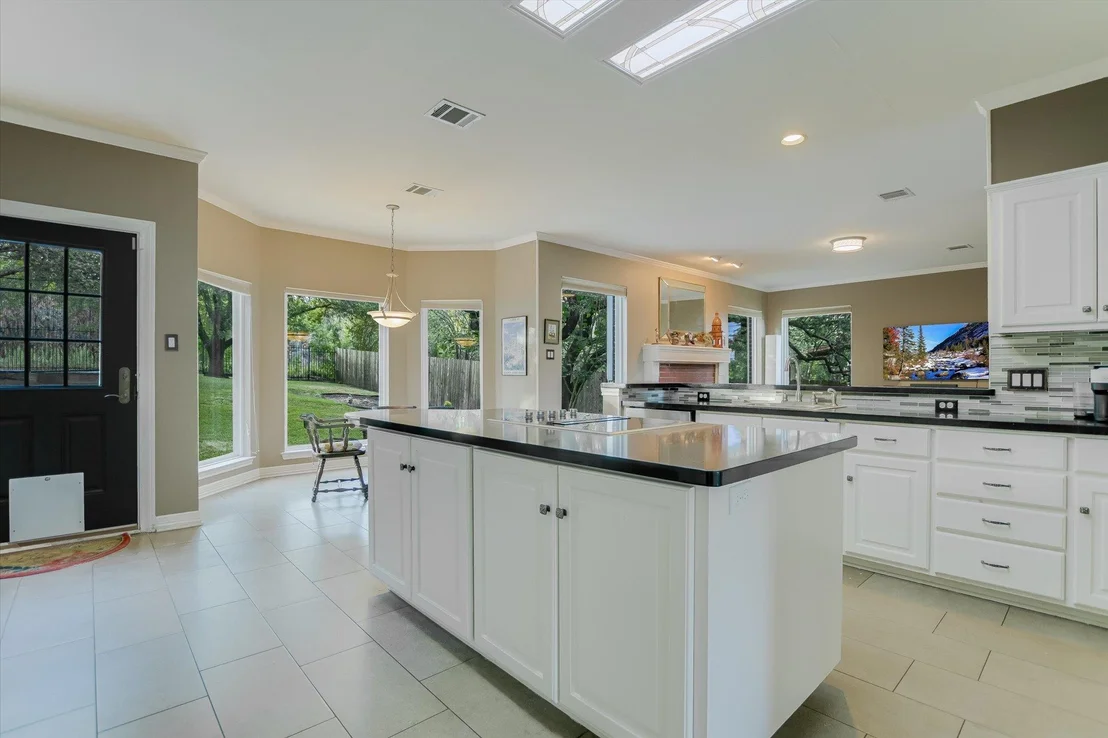 Photo of 2302 Cliffs Edge DR