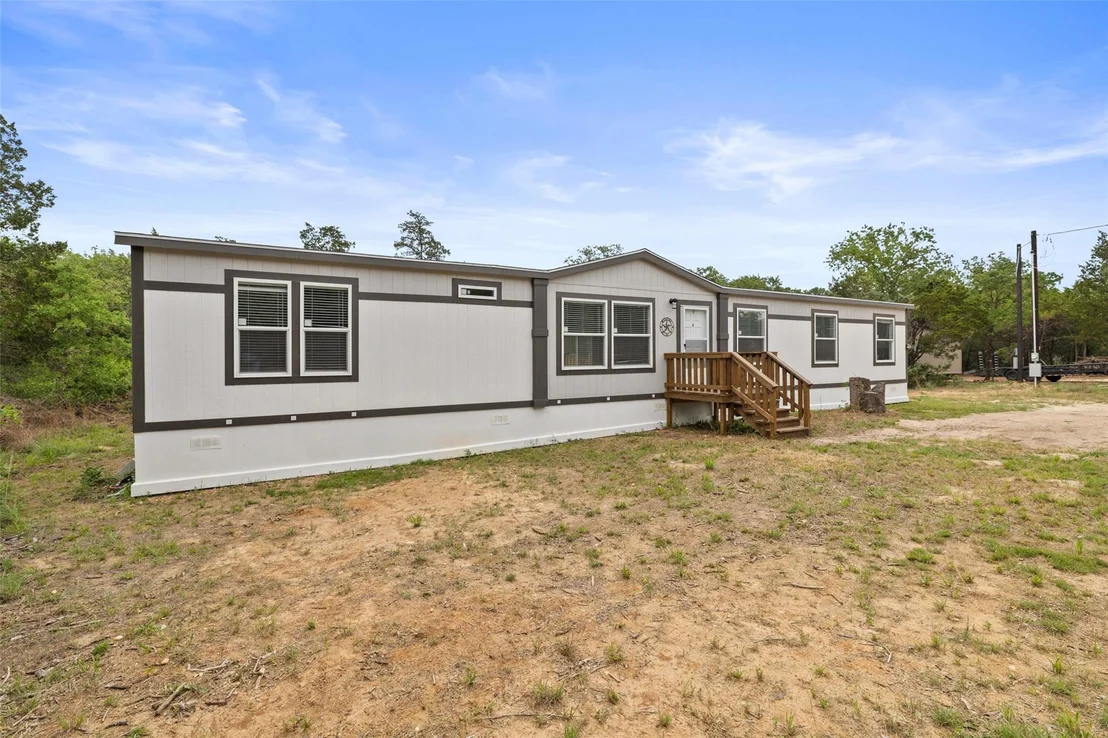 Photo of 281 Green Oaks DR