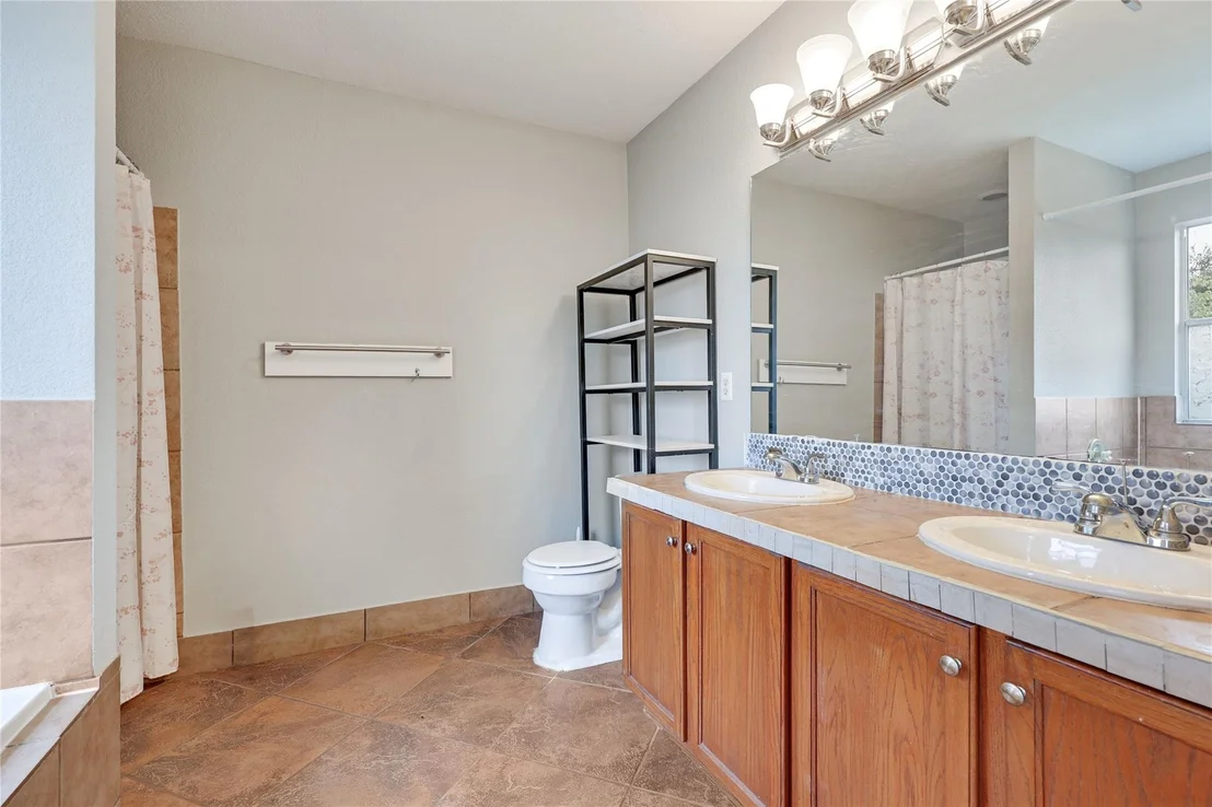 Photo of 3800 Hickox DR