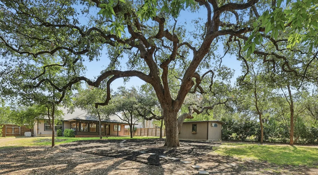 Photo of 653 River Bluff CIR