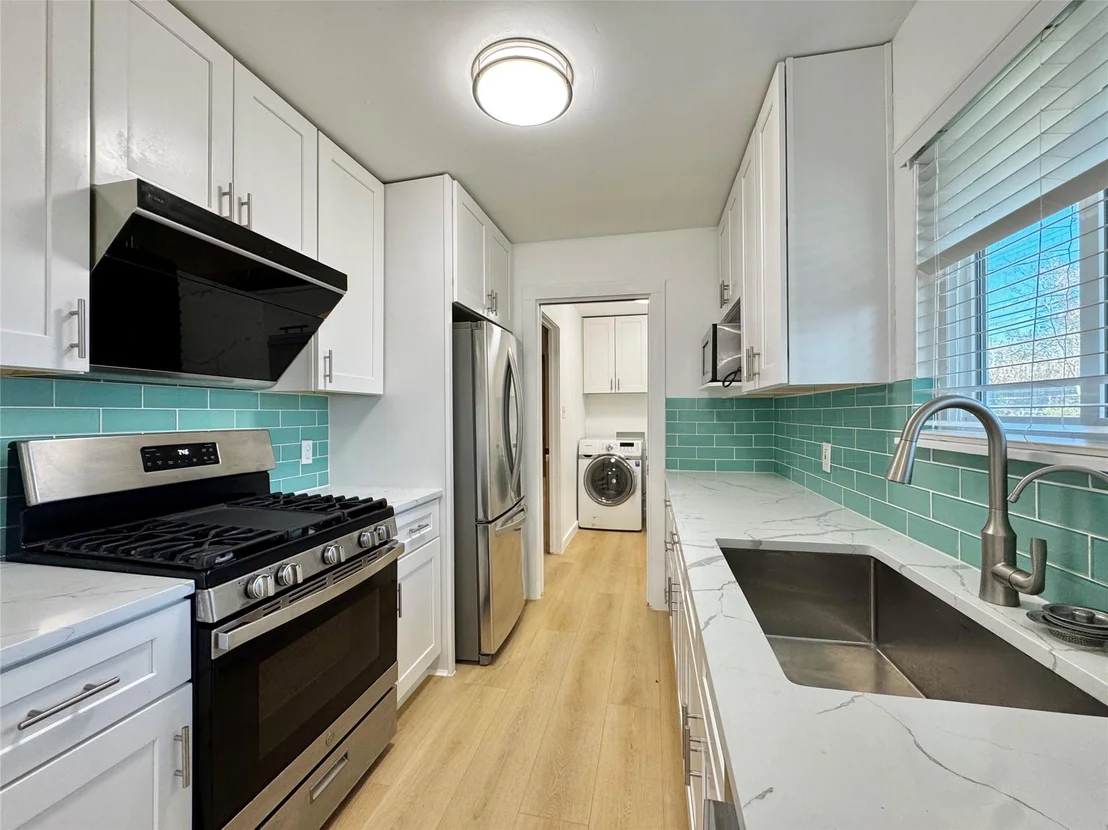 Photo of 6803 Kings PT