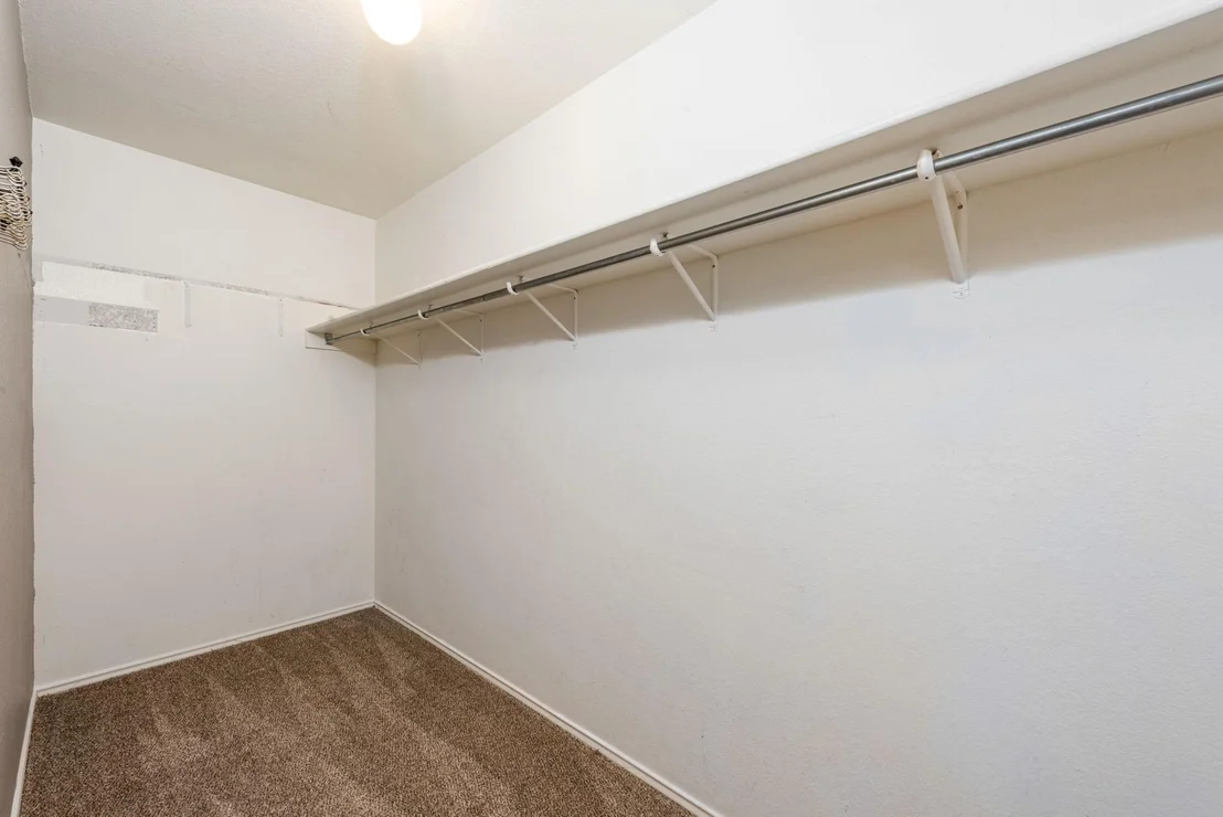 Photo of 1025 Canterbury TRL