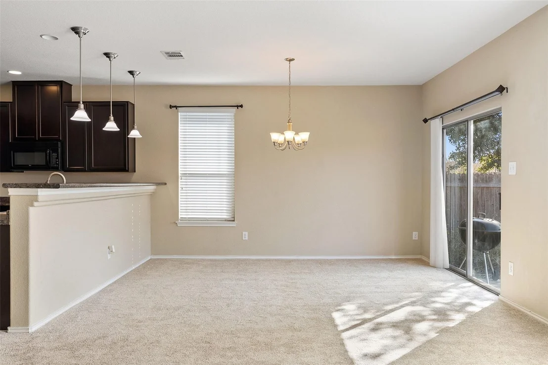 Photo of 913 Oatmeal DR
