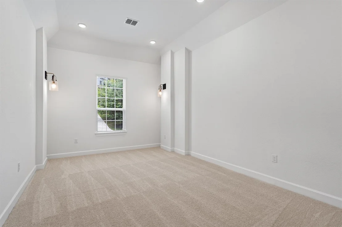 Photo of 15098 Dorothy DR