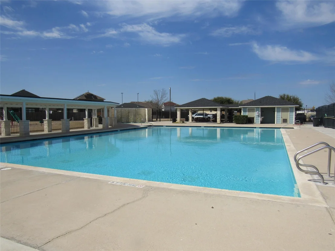 Photo of 1002 Stewart DR