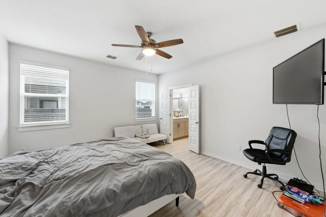 Photo of 241 Banff DR