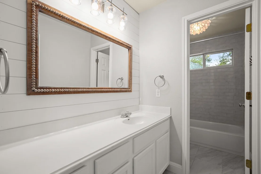 Photo of 1108 Camden CV