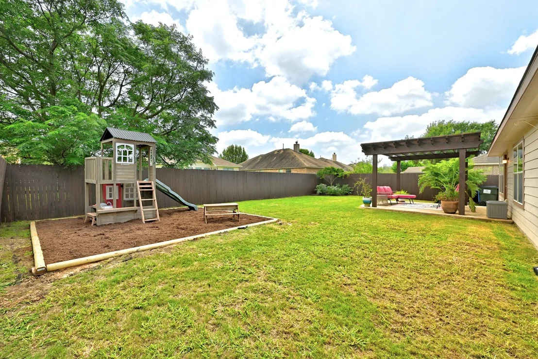 Photo of 184 Coral Stone TRL