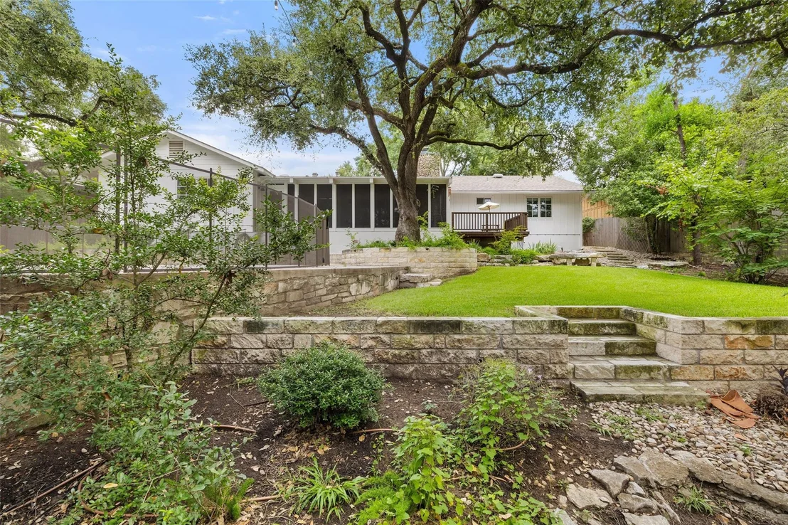 Photo of 8712 Mountain Ridge DR