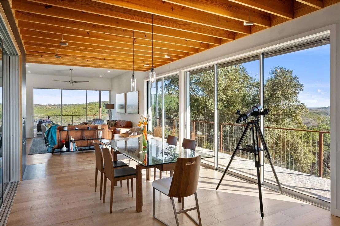Photo of 2037 Wolf Creek Ranch RD