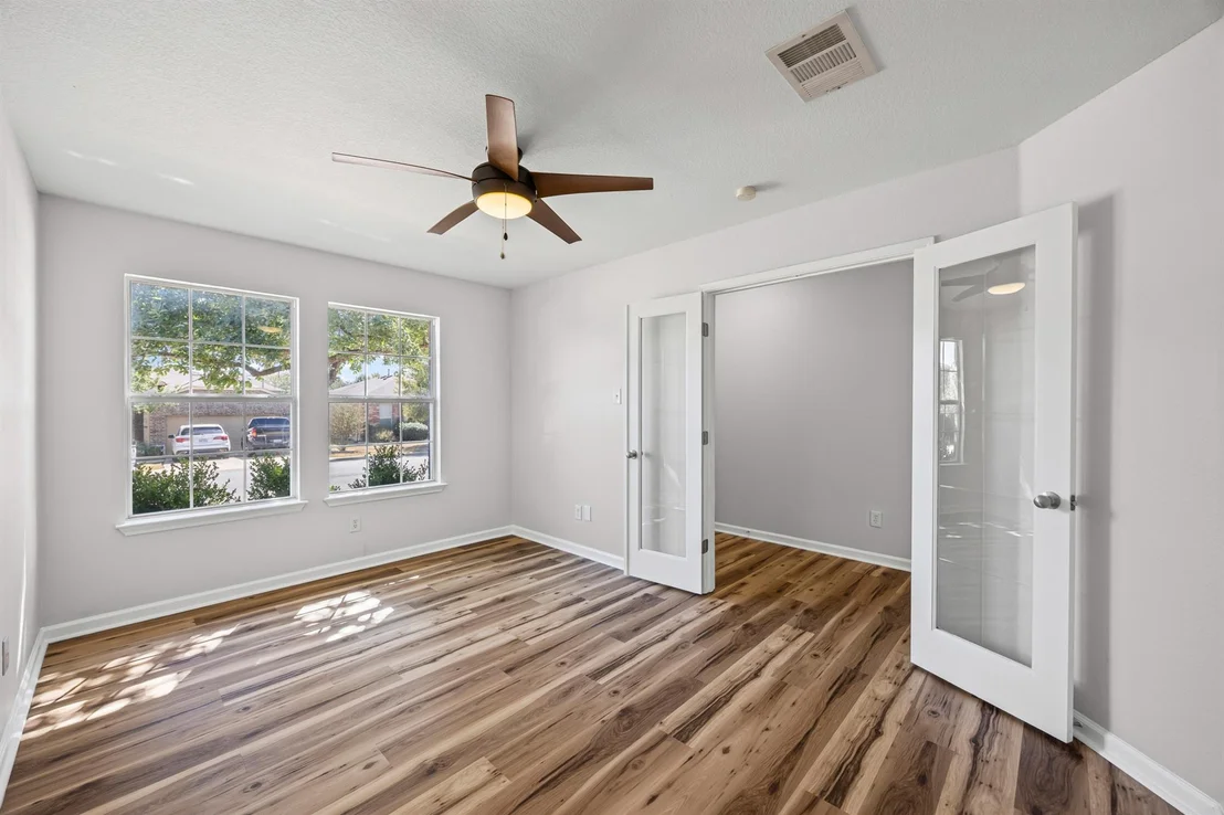 Photo of 129 Lynn Crest BND