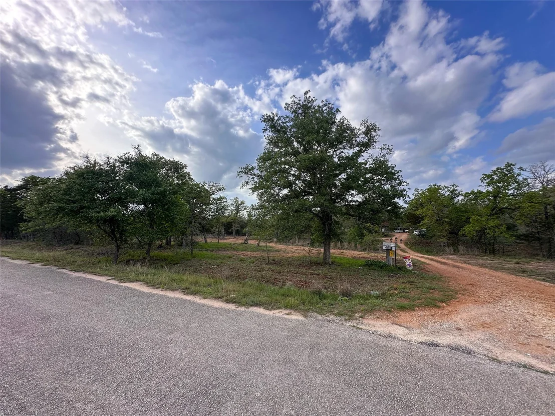 Photo of 368 Woodlands DR