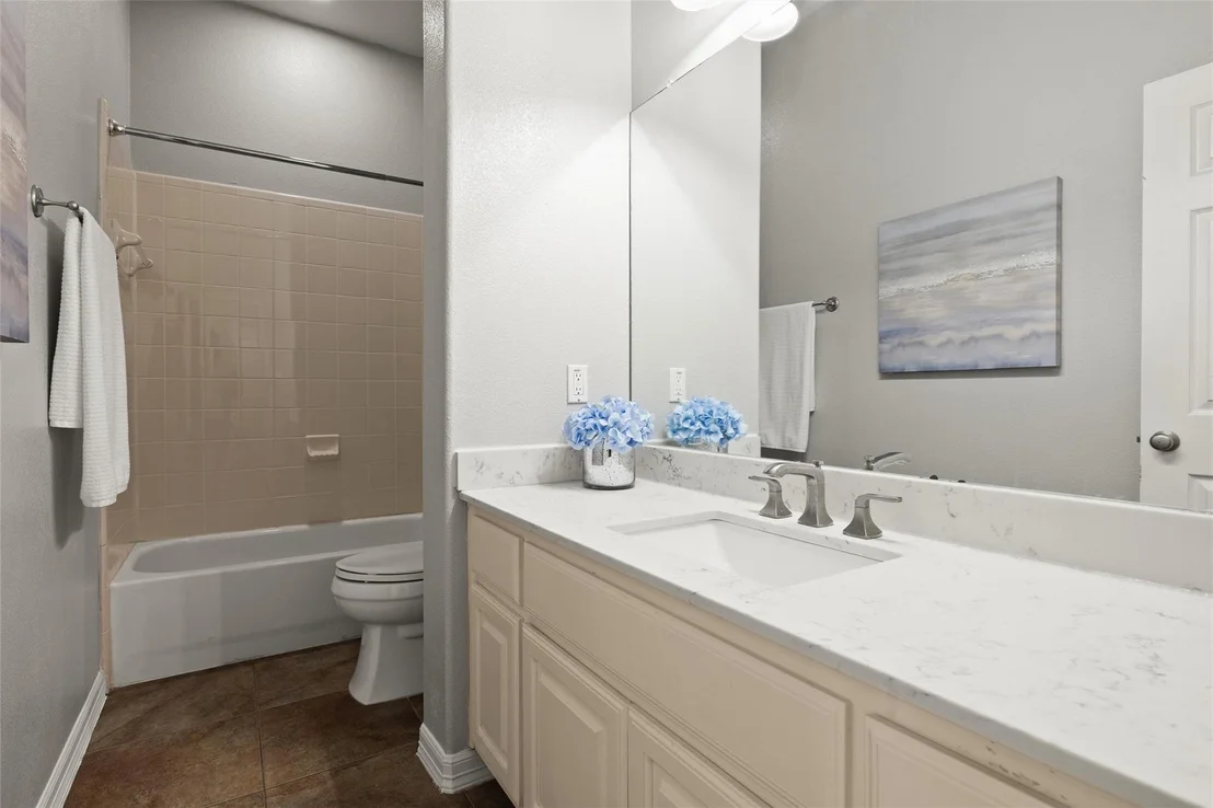 Photo of 161 Littleton DR