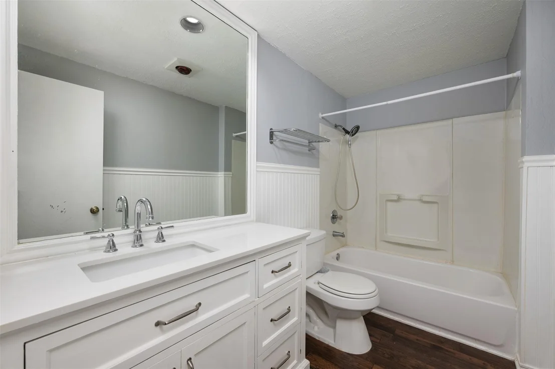 Photo of 1408 Doonesbury DR