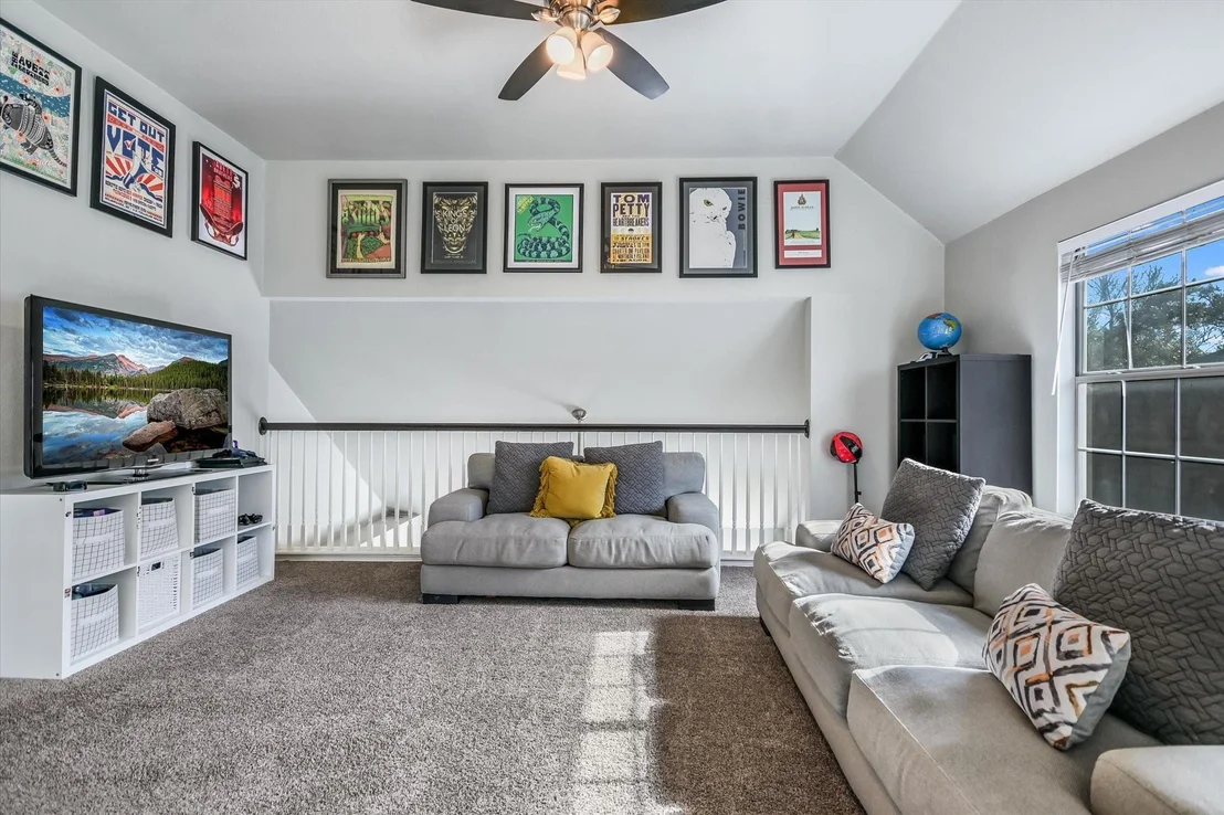 Photo of 8529 Axis DR