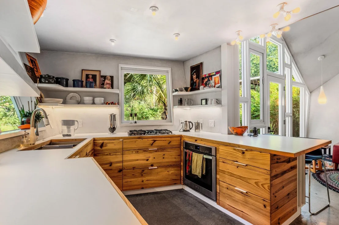 Photo of 1704 Singleton Ave