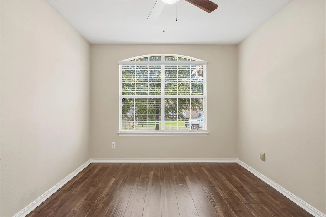 Photo of 1069 Talley LOOP