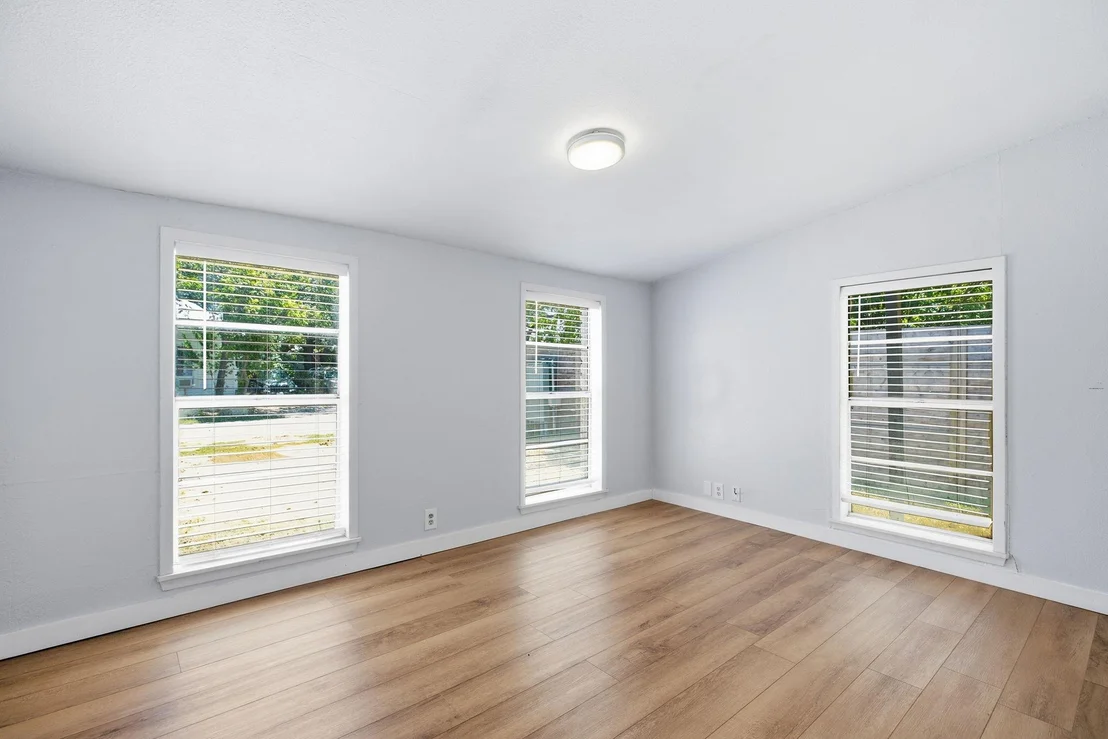 Photo of 110 Fallwell ST