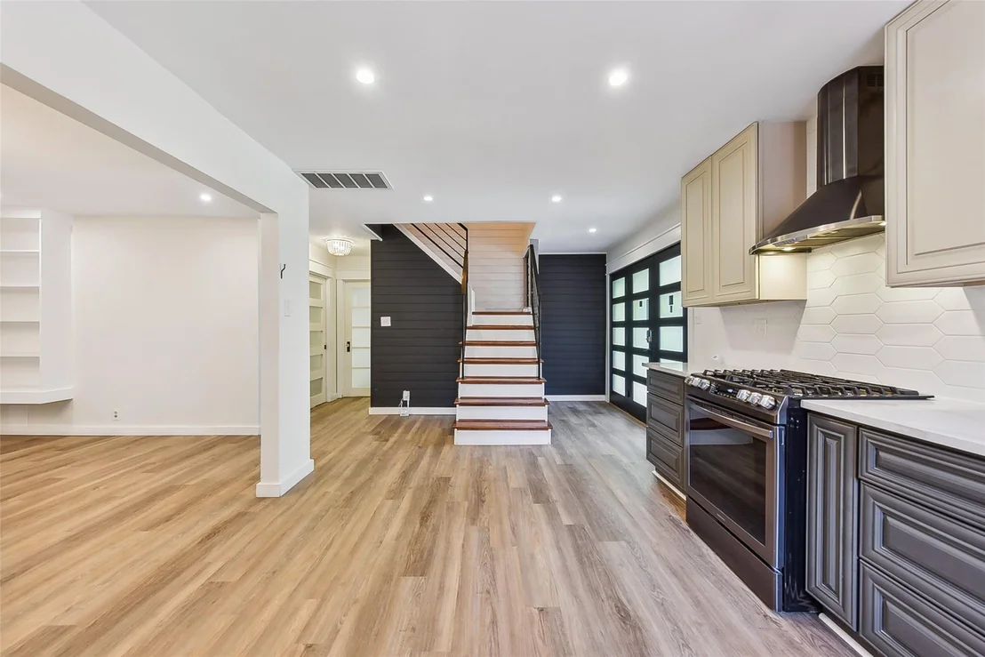Photo of 6613 Ashland DR