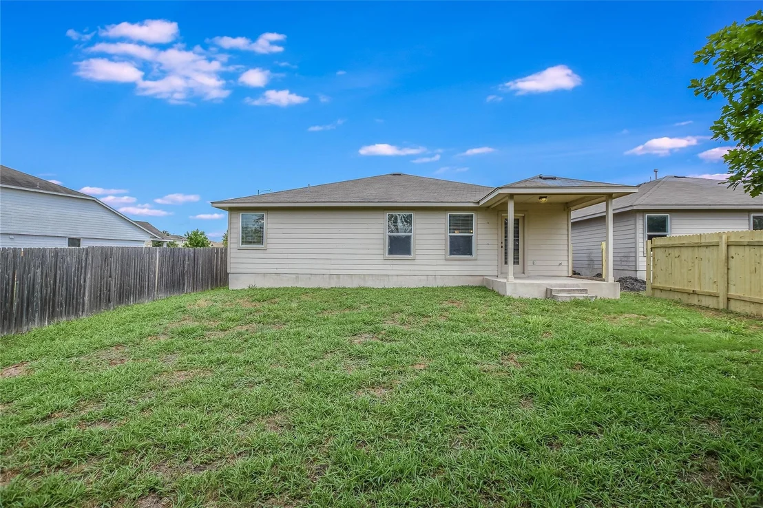 Photo of 18612 Great Falls DR
