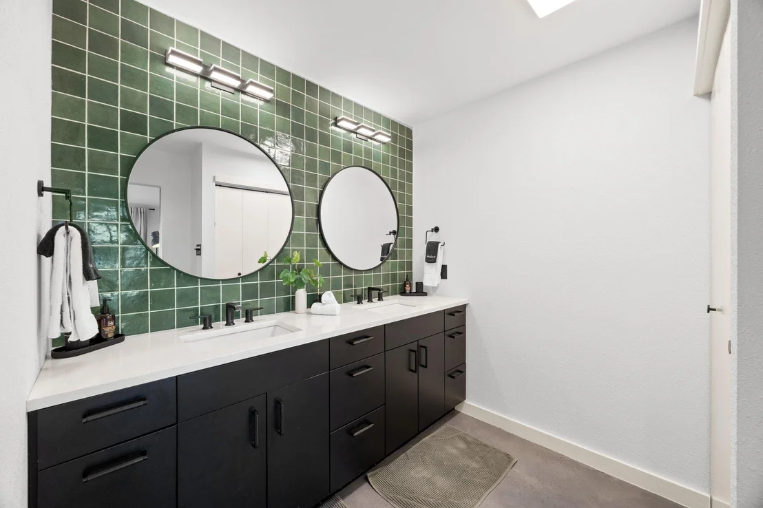 Photo of 3807 Cedar GLN