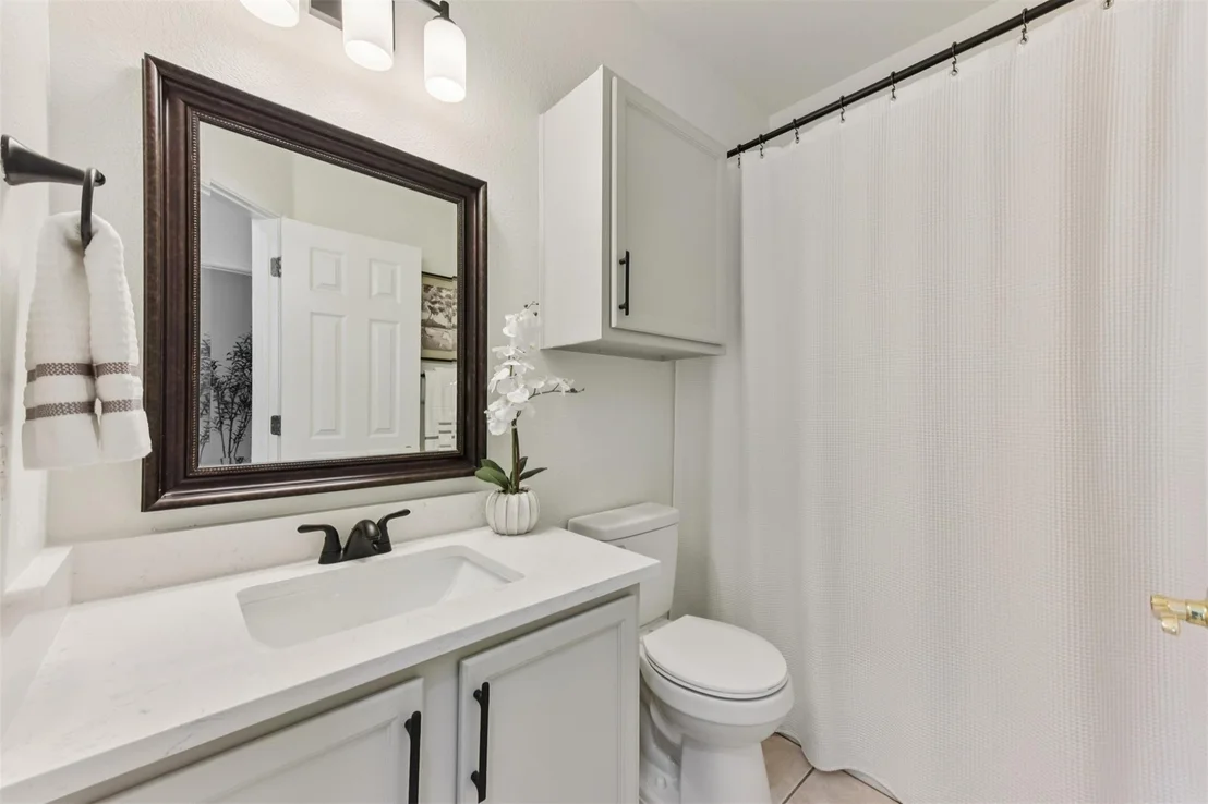 Photo of 812 Northcreek BLVD