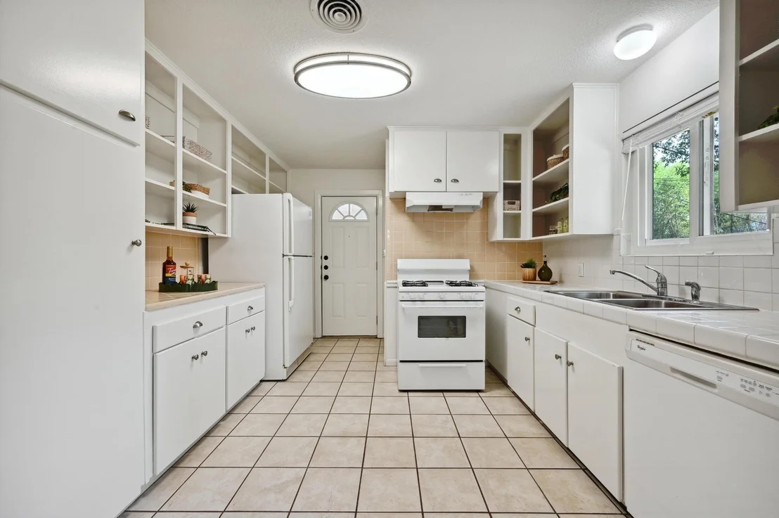 Photo of 1602 Chatham Ave