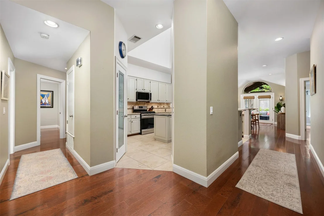 Photo of 6115 Back Bay LN