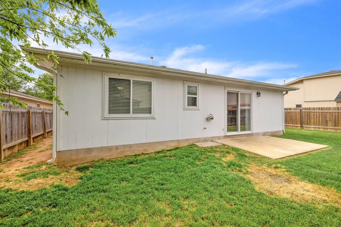 Photo of 105 Stanford DR