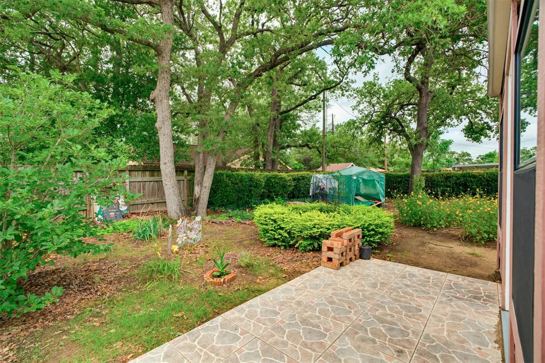 Photo of 501 Meadow DR