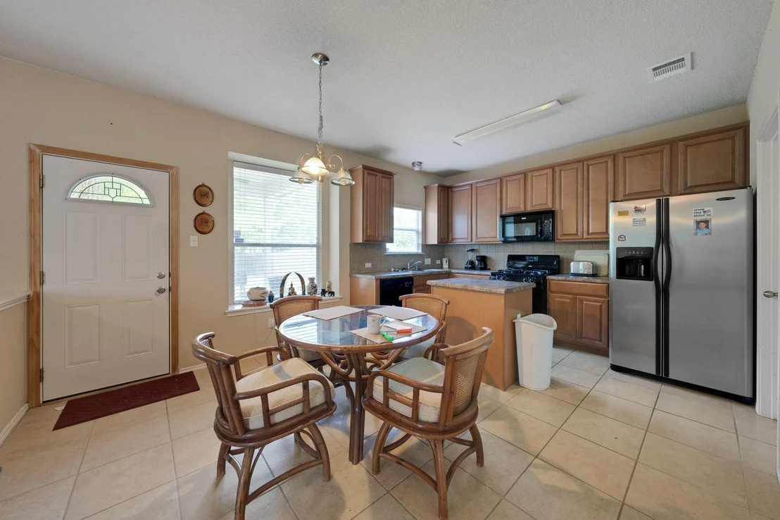 Photo of 633 Sweet Leaf LN