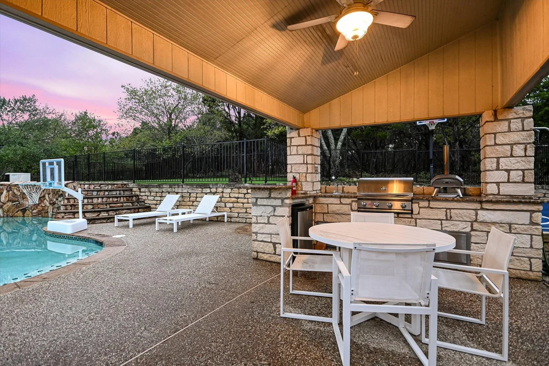 Photo of 2112 Cliffs Edge DR