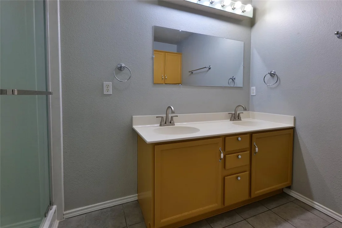 Photo of 615 Blue Oak CIR