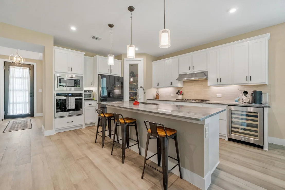Photo of 1332 Brescia WALK