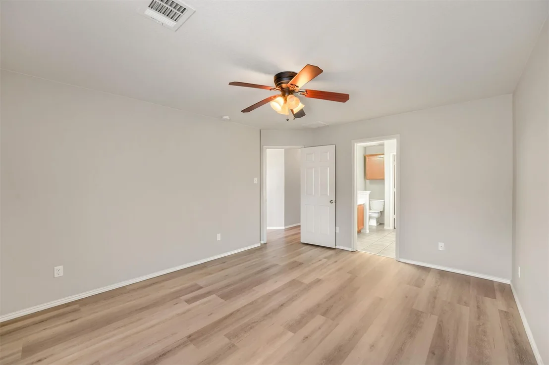 Photo of 13200 Ring DR