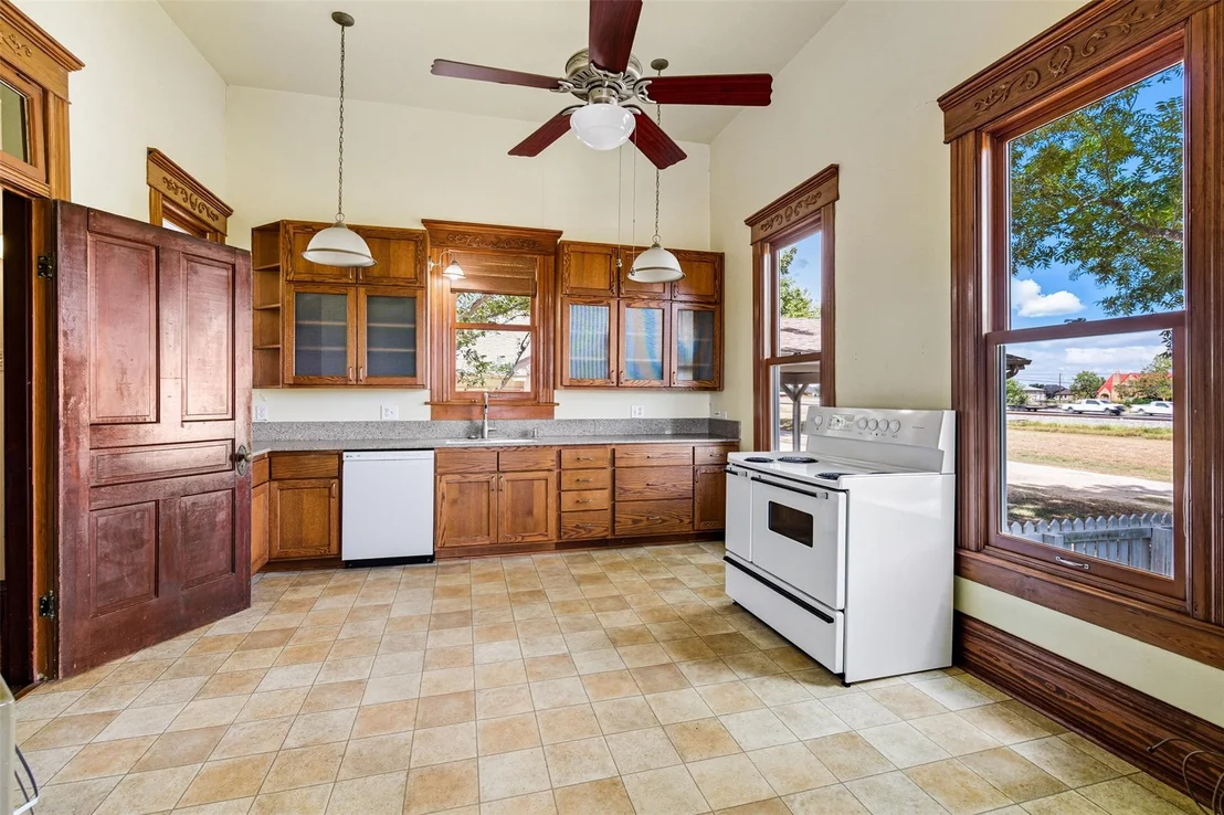 Photo of 105 Davis DR