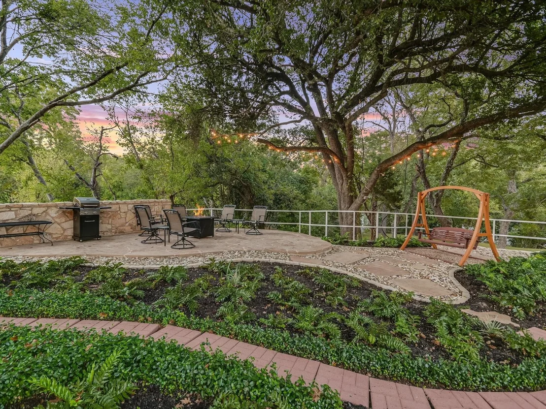Photo of 832 Walnut Creek DR