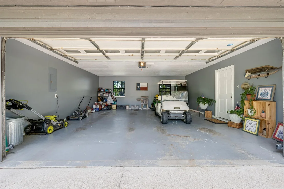 Photo of 23258 Edgewater DR