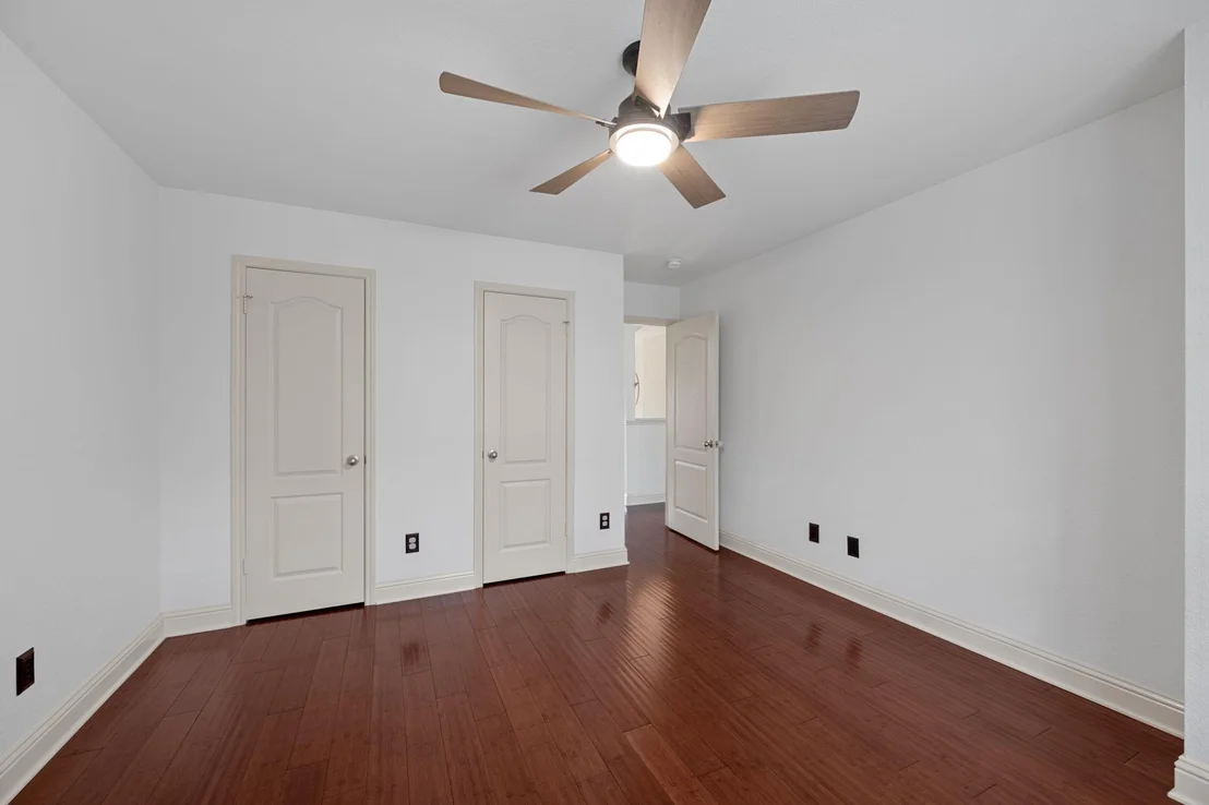 Photo of 1907 Holly Hill DR