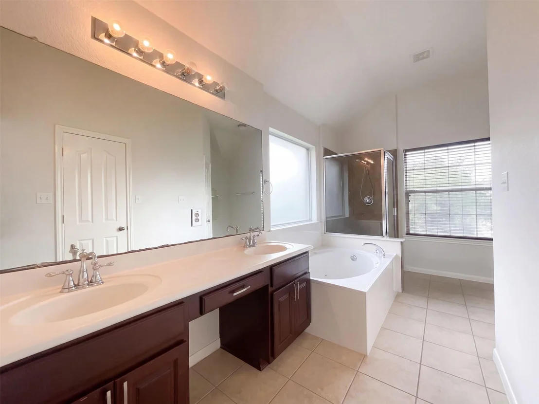 Photo of 1014 Bretton Woods DR
